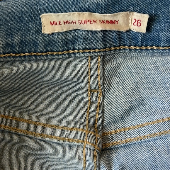 Levi jeans. - Picture 3 of 5